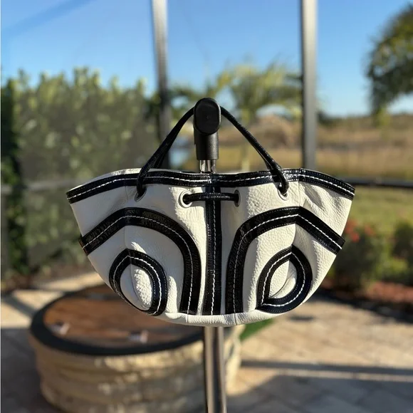 Kate Landry | White and Black Leather Purse Handbag | Like-New Condition - Picture 2 of 11